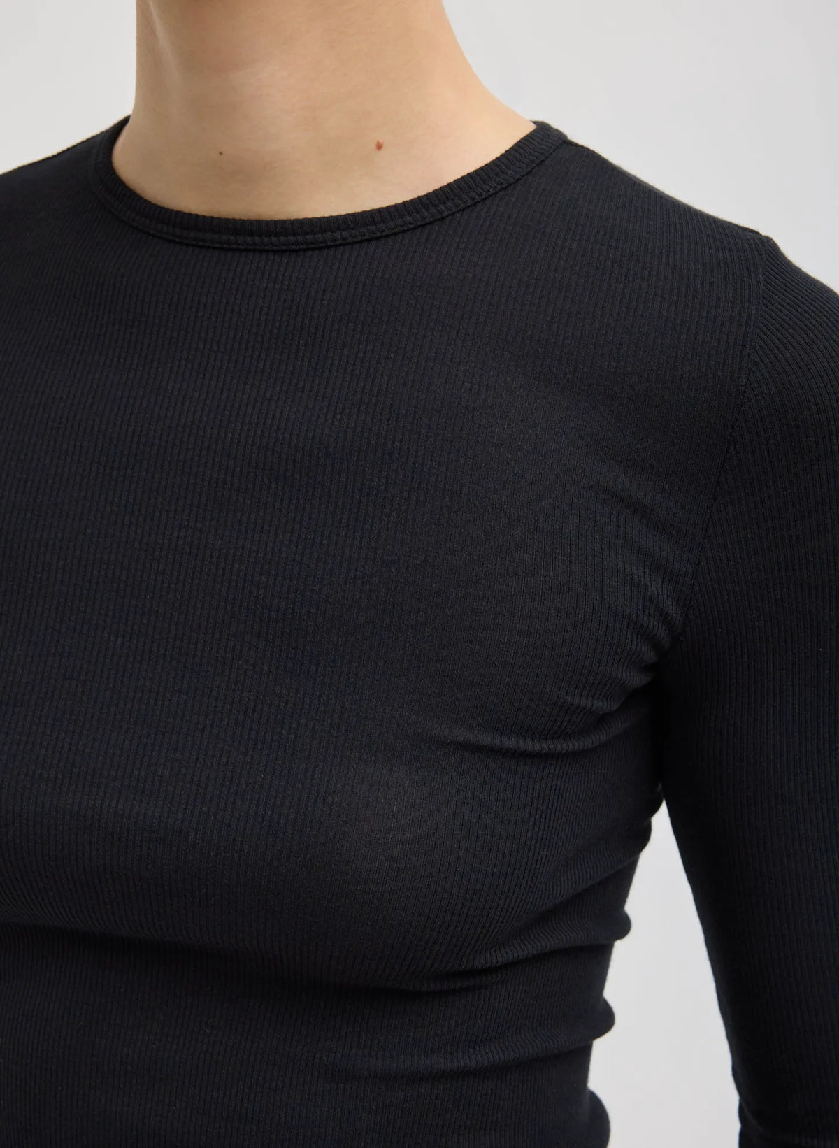 Circular Ribbed Crewneck Pullover T-Shirt