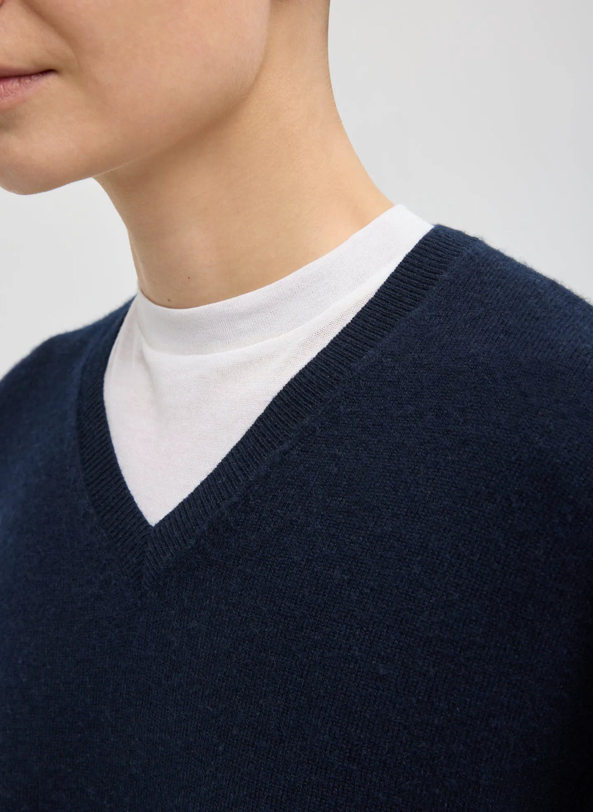 Washable Cashmere Easy V-Neck Sweater