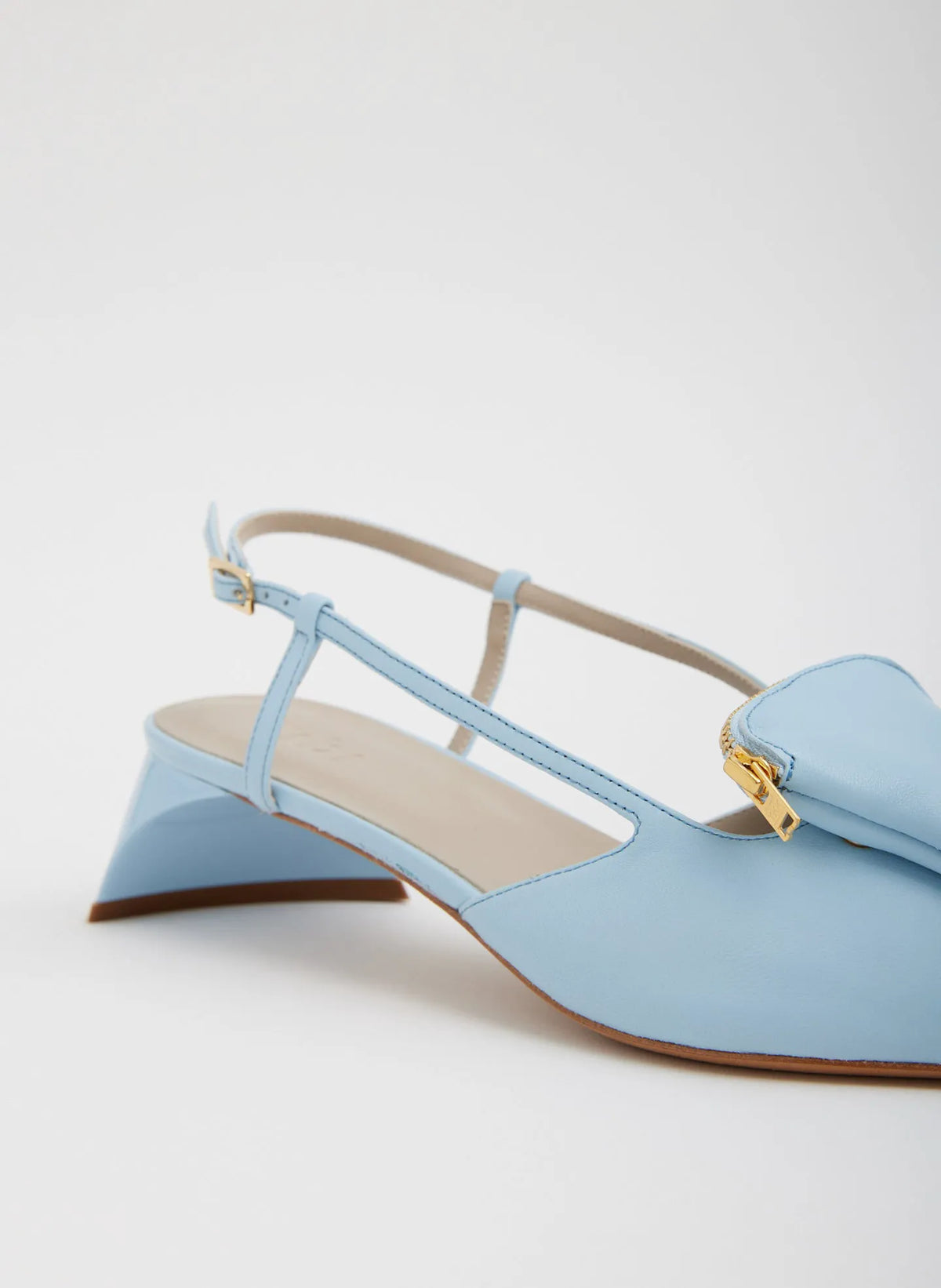 Victor Slingback
