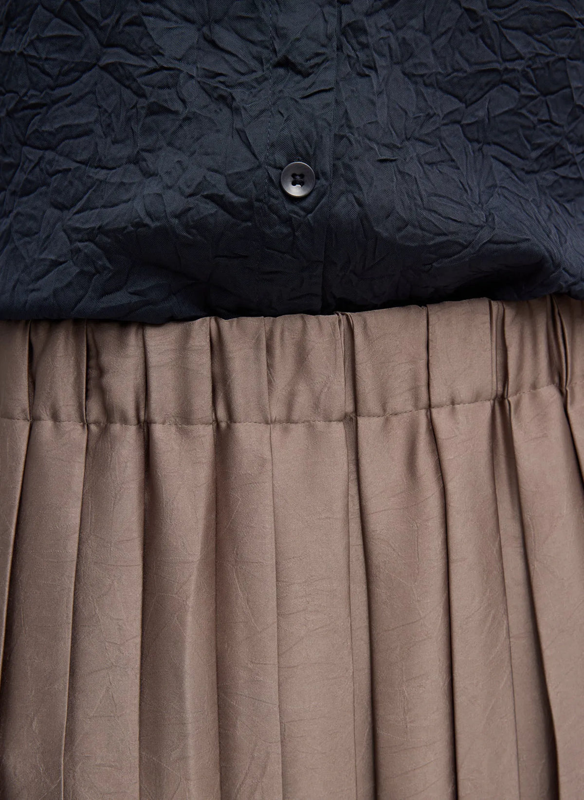 Feather Weight Pleated Pull On Skirt