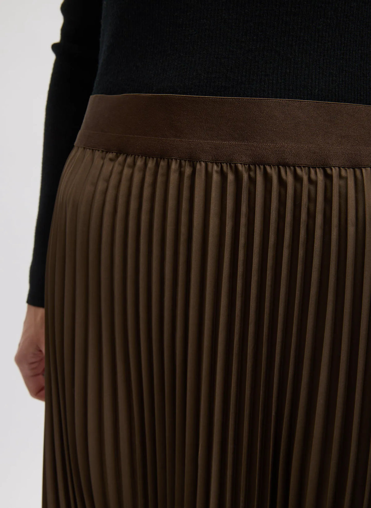Nylon Pleating Sunray Pull On Skirt