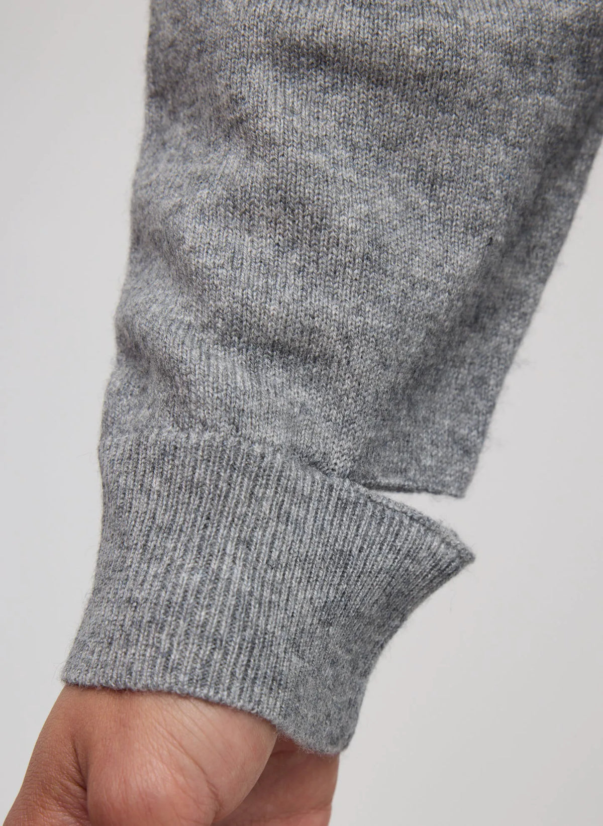 Washable Cashmere Easy V-Neck Sweater