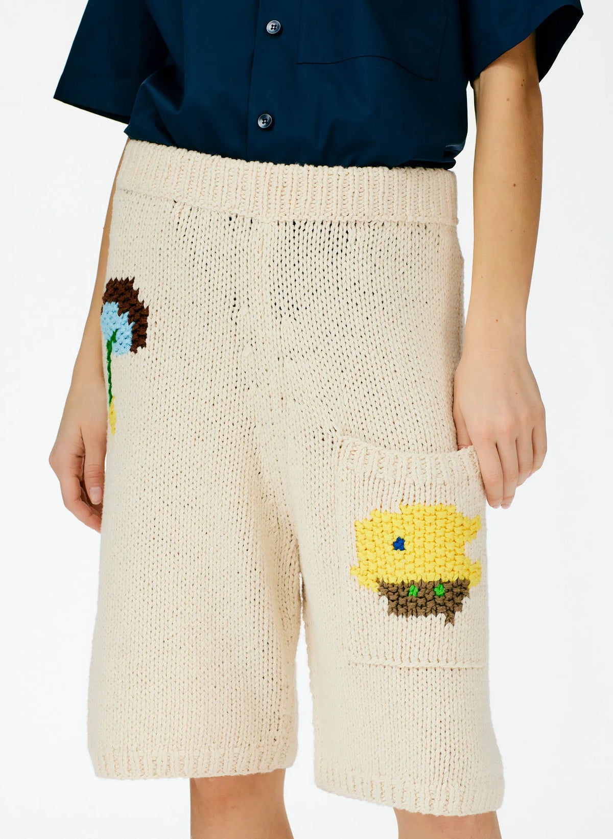 Handknit Intarsia Pull On Short