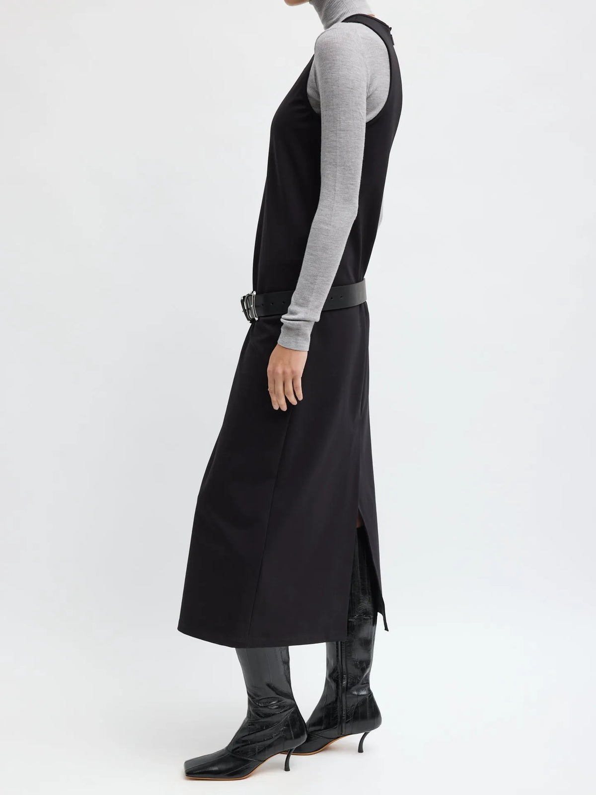 Compact Ultra Stretch Knit Sleeveless Dress