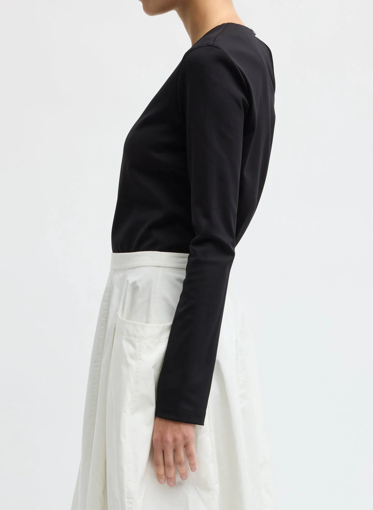 Compact Ultra Stretch Knit Long Sleeve Slim Top