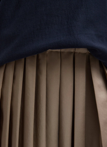 Feather Weight Pleated Pull On Skirt
