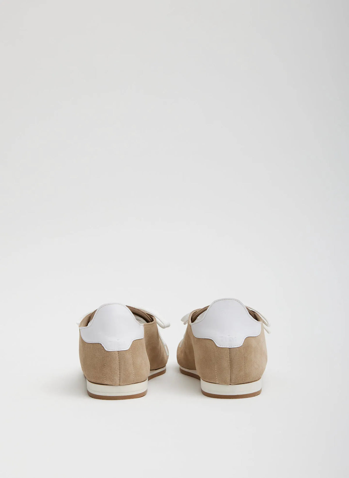 Suede Seth Sneaker