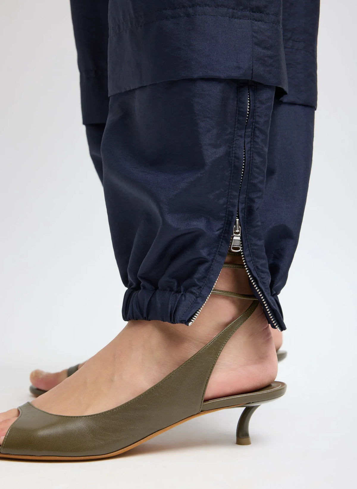 Crispy Nylon Wilt Pull On Jogger