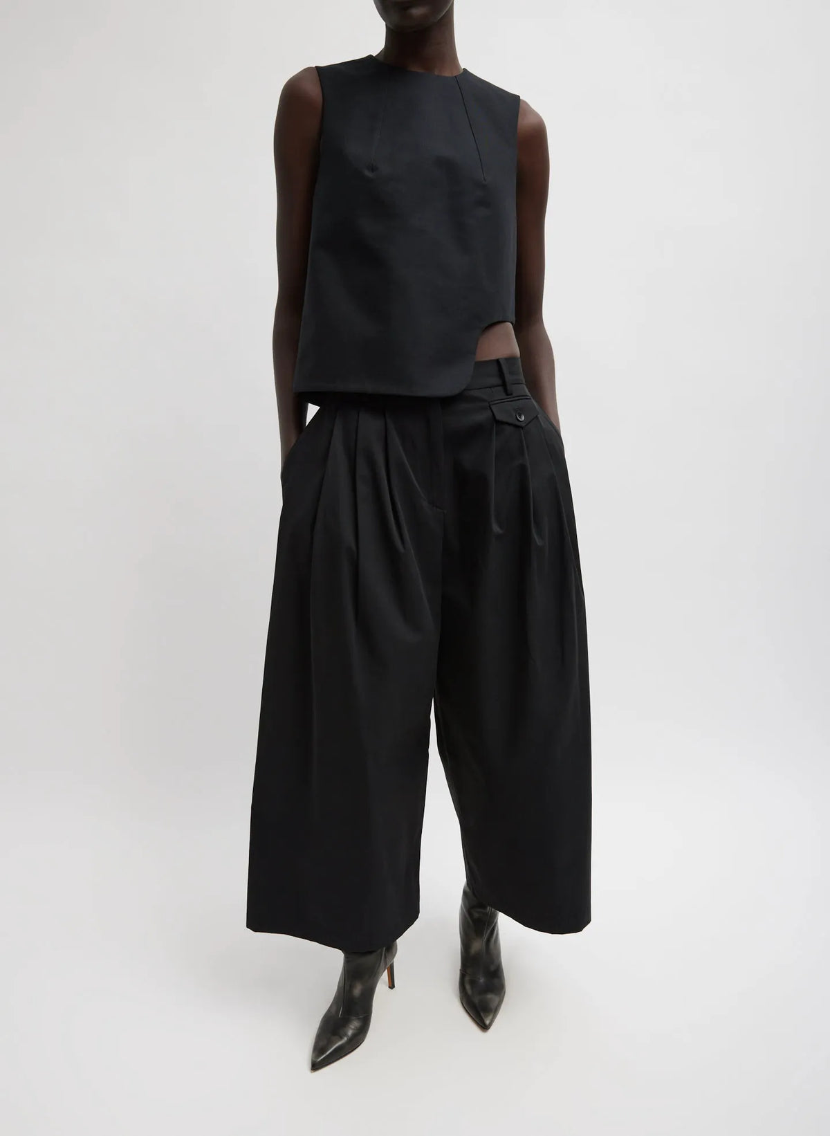 Sculpted Cotton Curved Hem Sleeveless Top