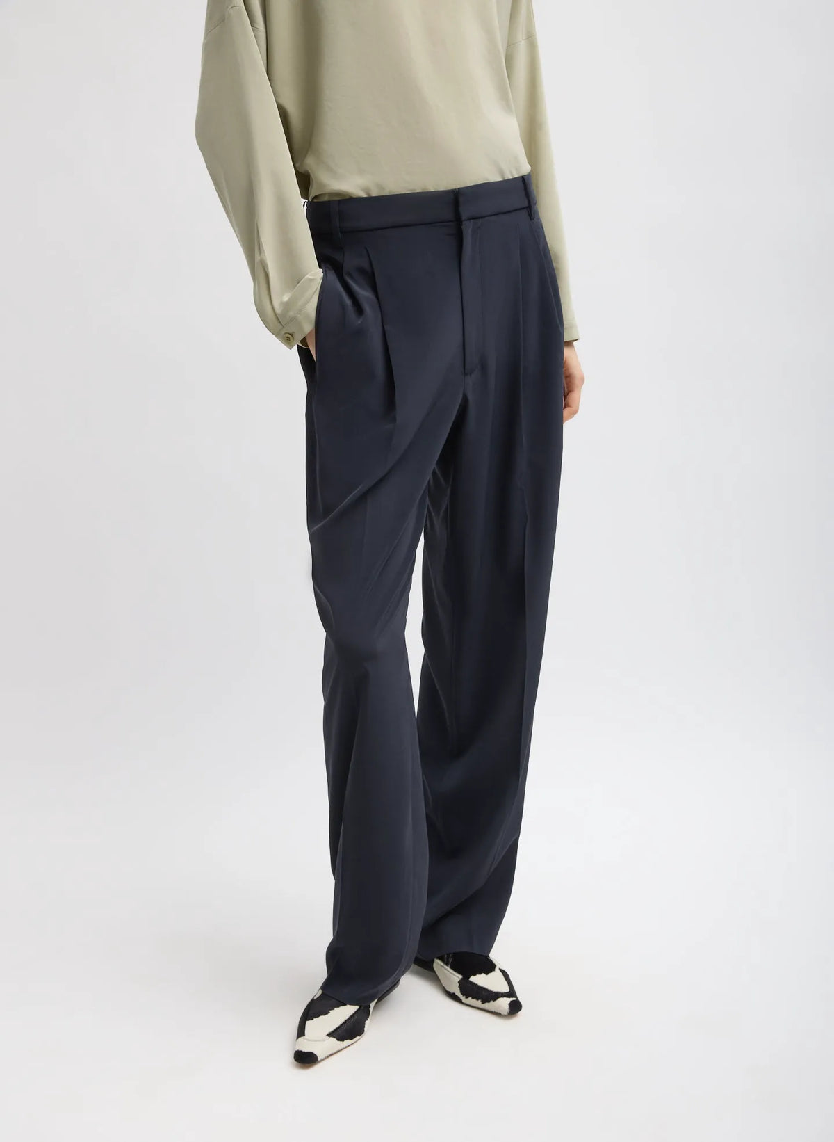 Relaxed Suiting Derrick Men's Trouser