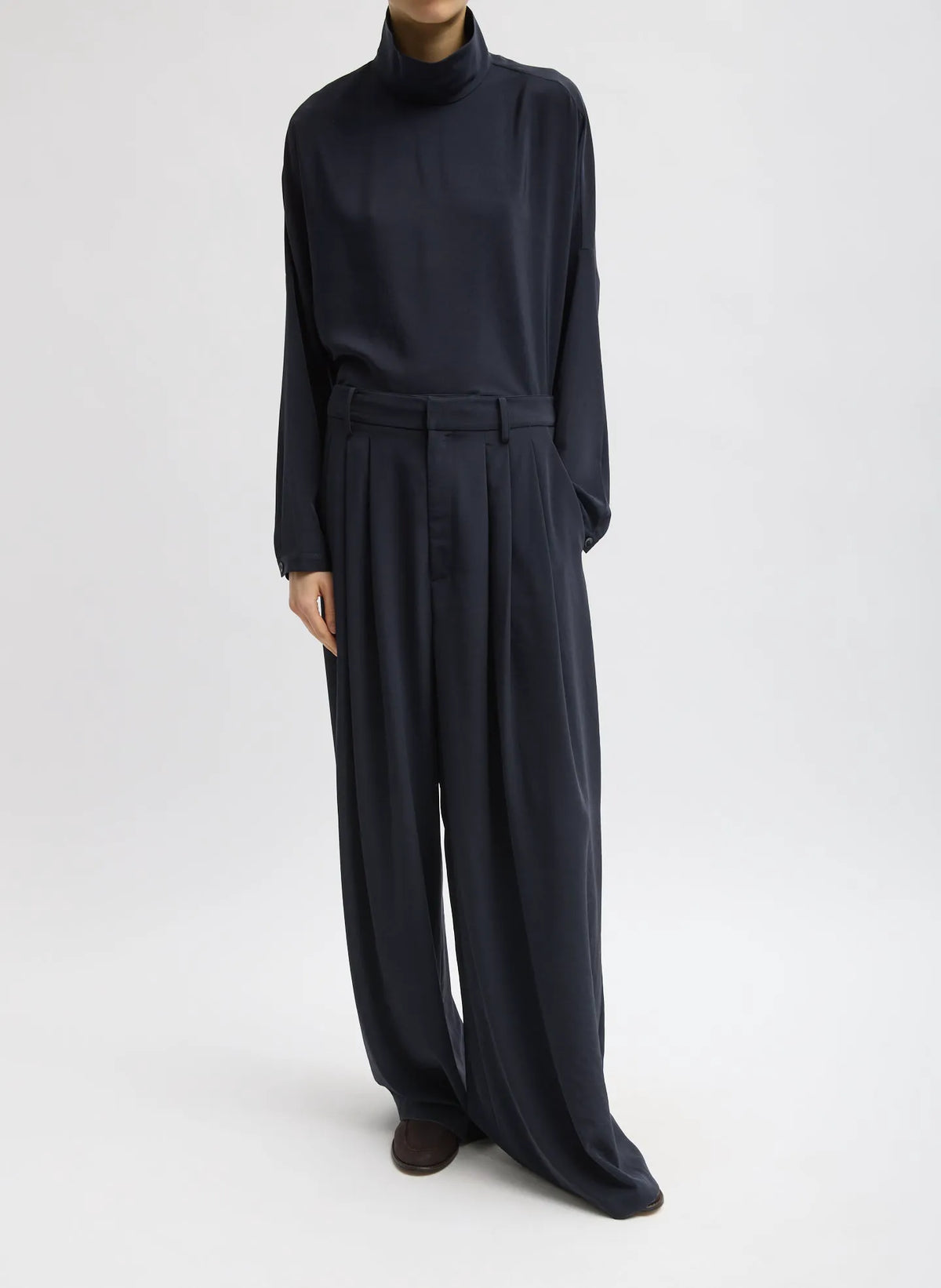 Relaxed Suiting Triple Pleat Pant