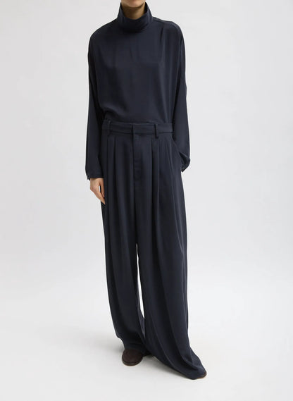 Relaxed Suiting Triple Pleat Pant