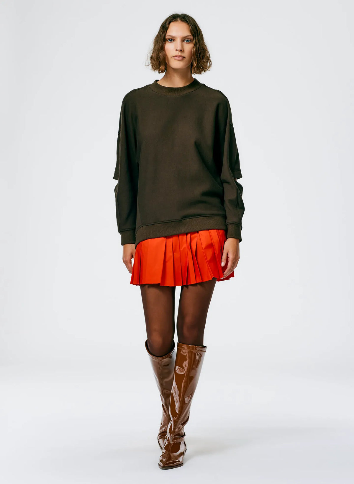 Italian Sporty Nylon Pleated Pull On Mini Skirt