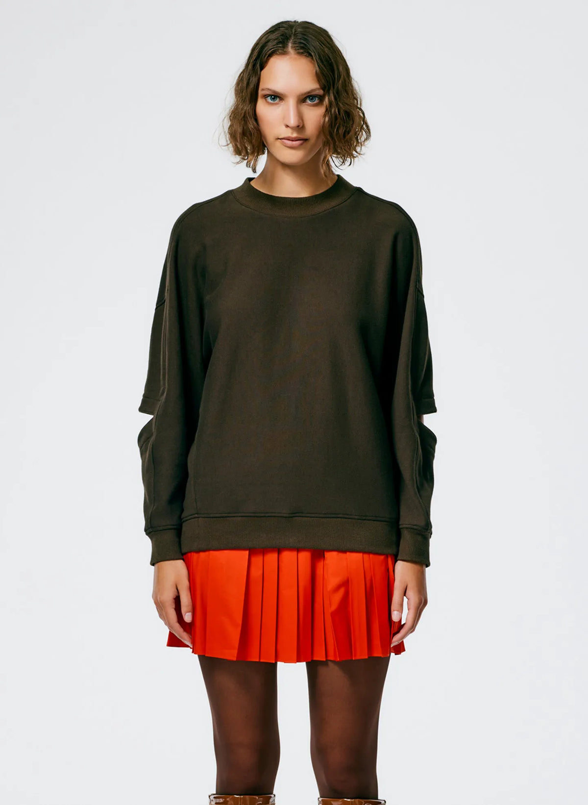 Italian Sporty Nylon Pleated Pull On Mini Skirt