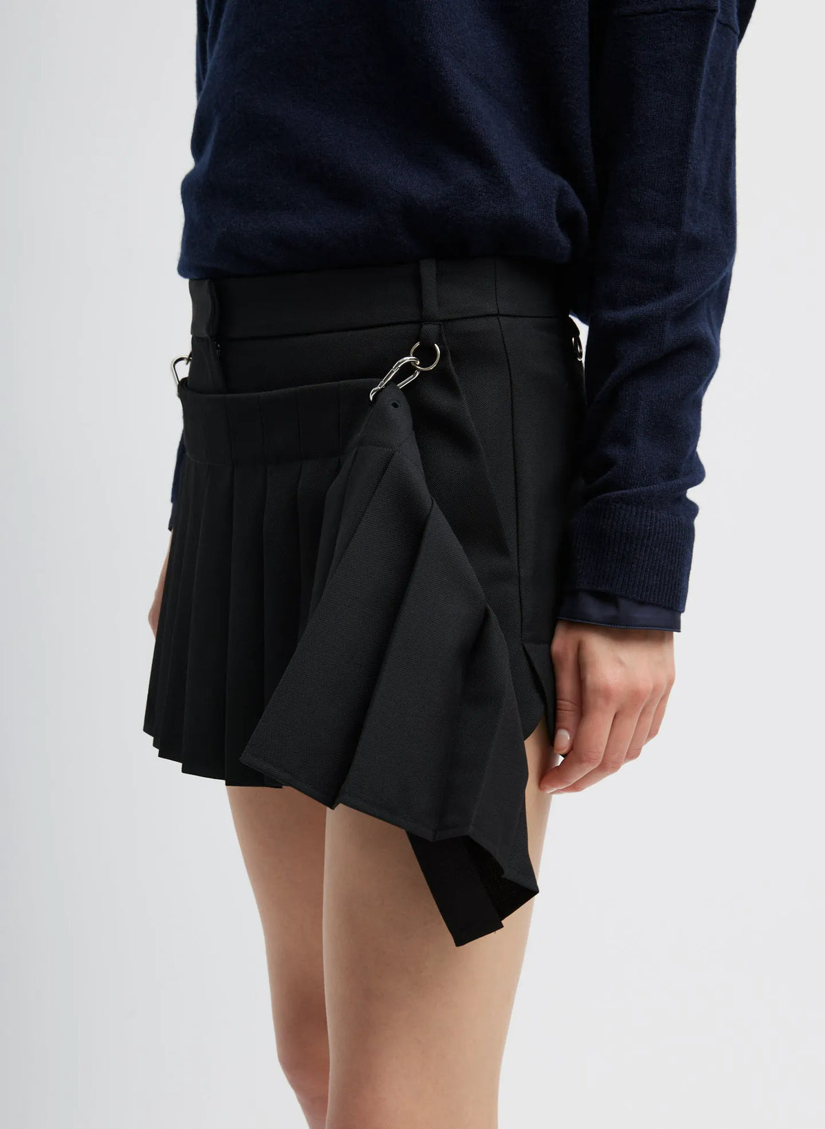 Grain De Poudre Convertible Pleated Short