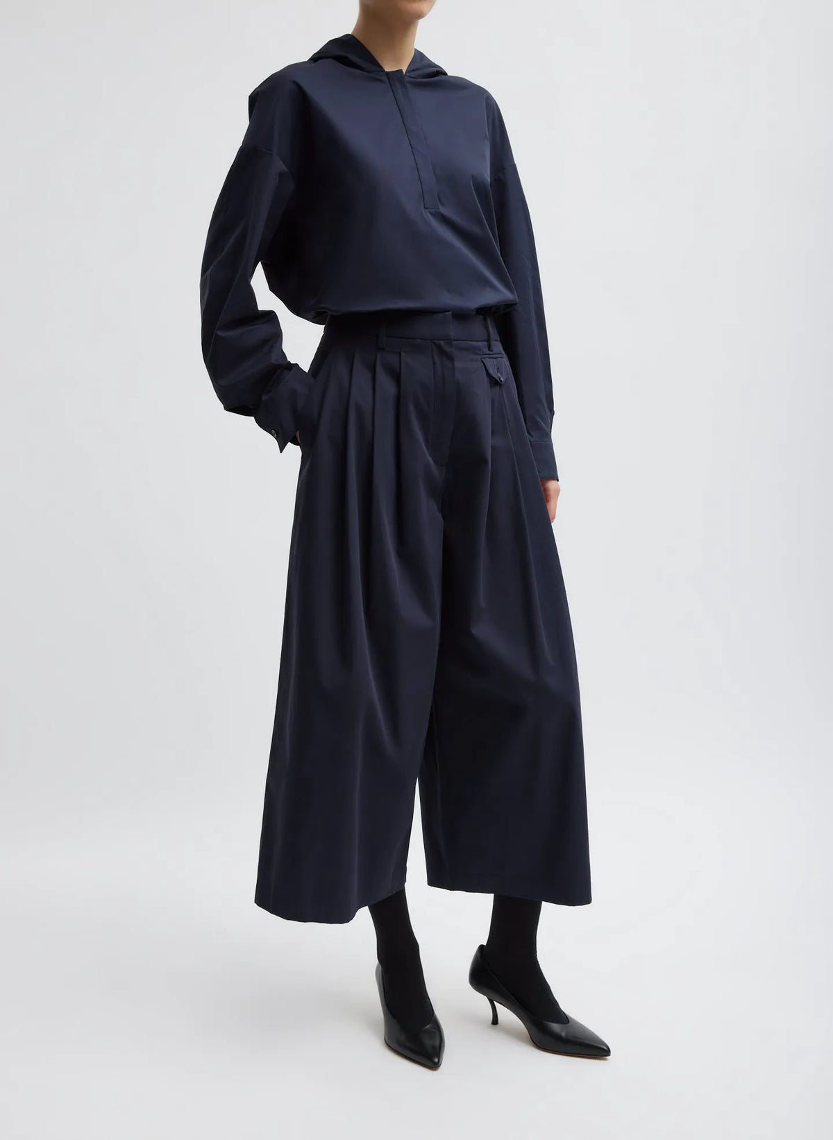 Bio Twill Triple Pleat Cropped Pant