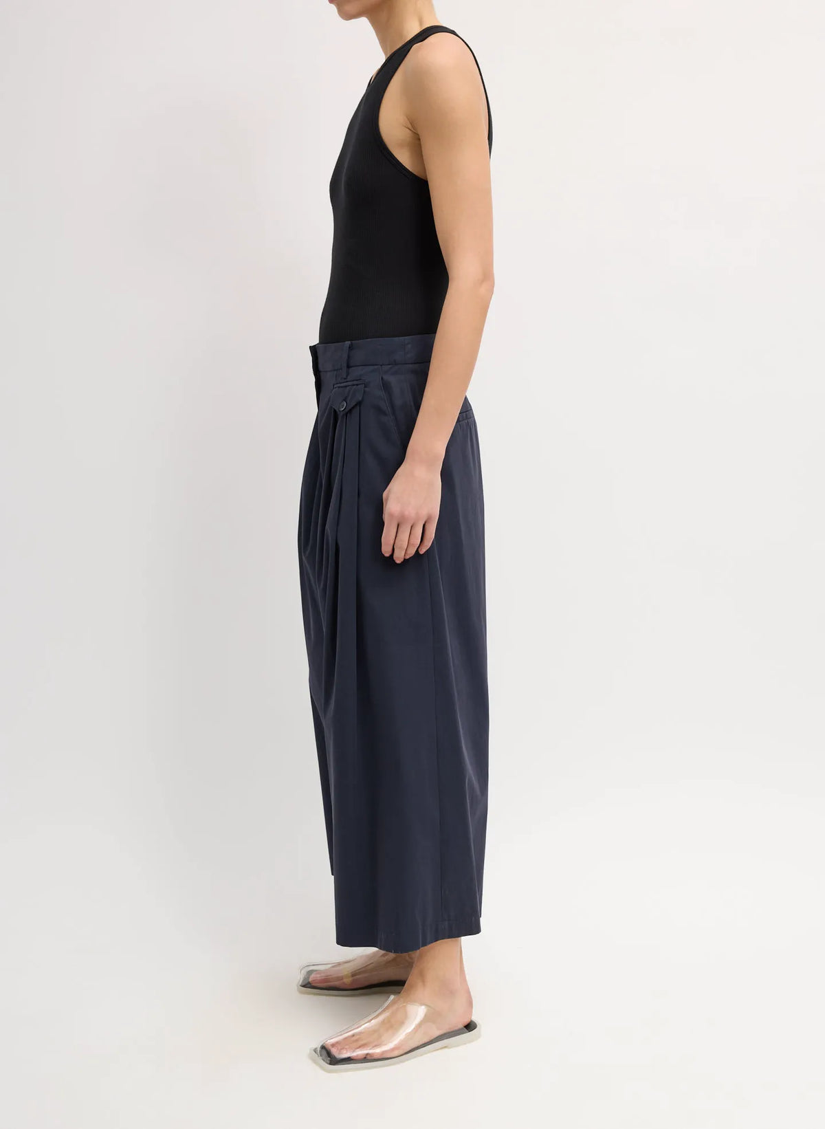 Bio Twill Triple Pleat Cropped Pant