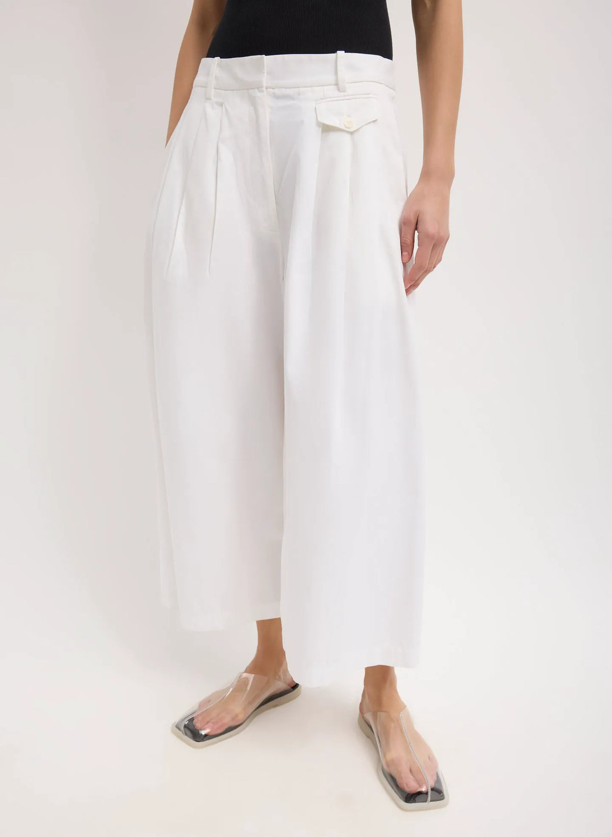 Bio Twill Triple Pleat Cropped Pant