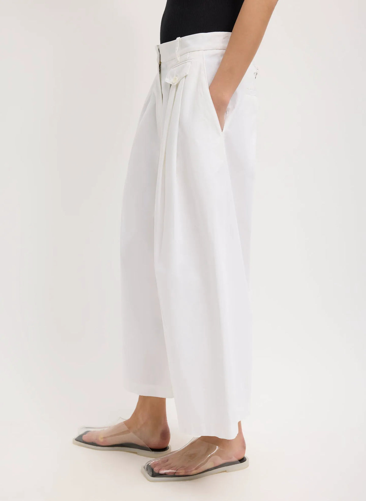Bio Twill Triple Pleat Cropped Pant
