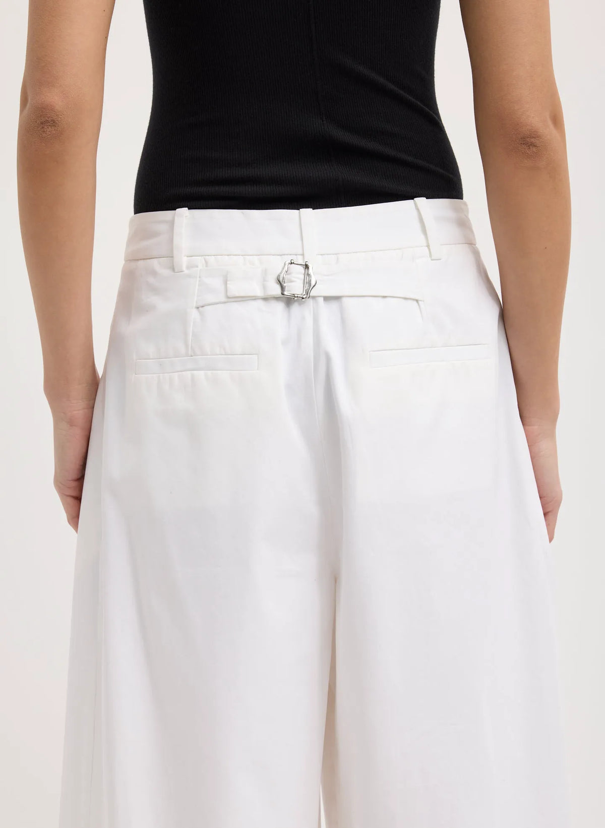 Bio Twill Triple Pleat Cropped Pant