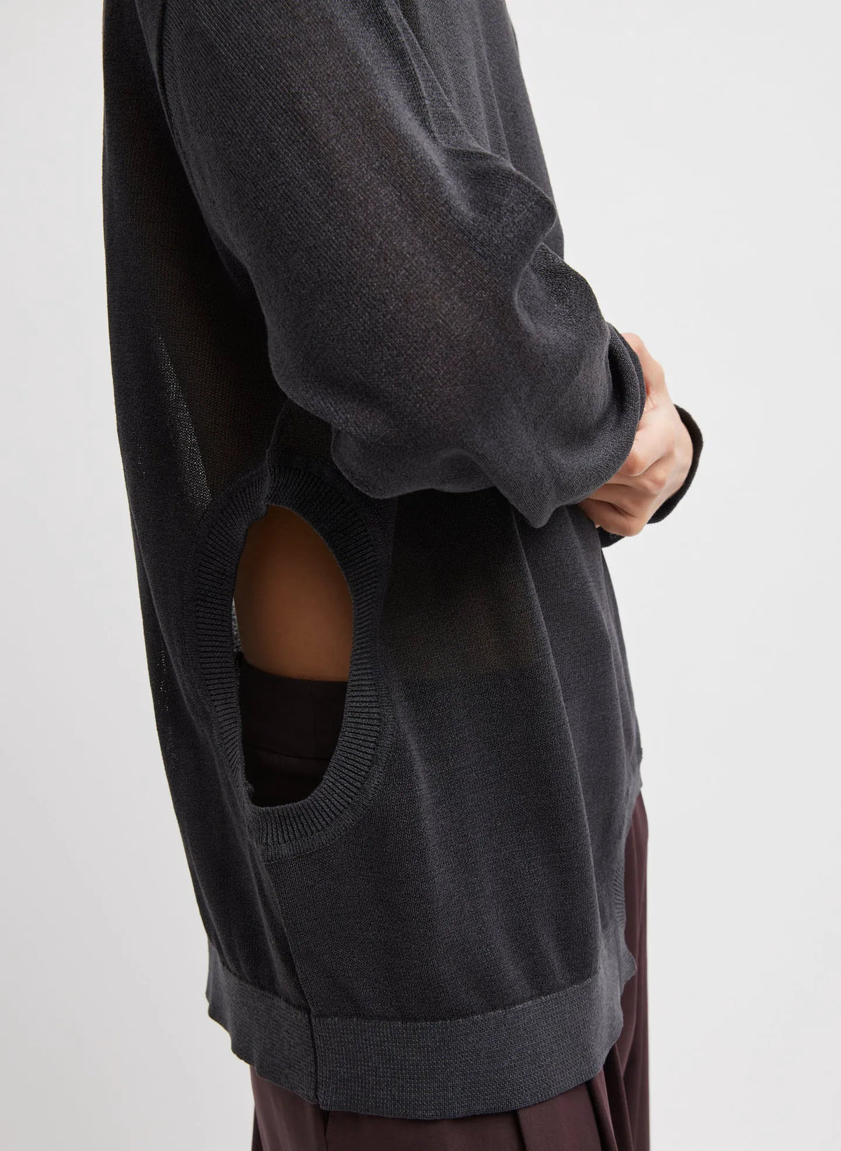 Crispy Sweater With Cut Out Detail