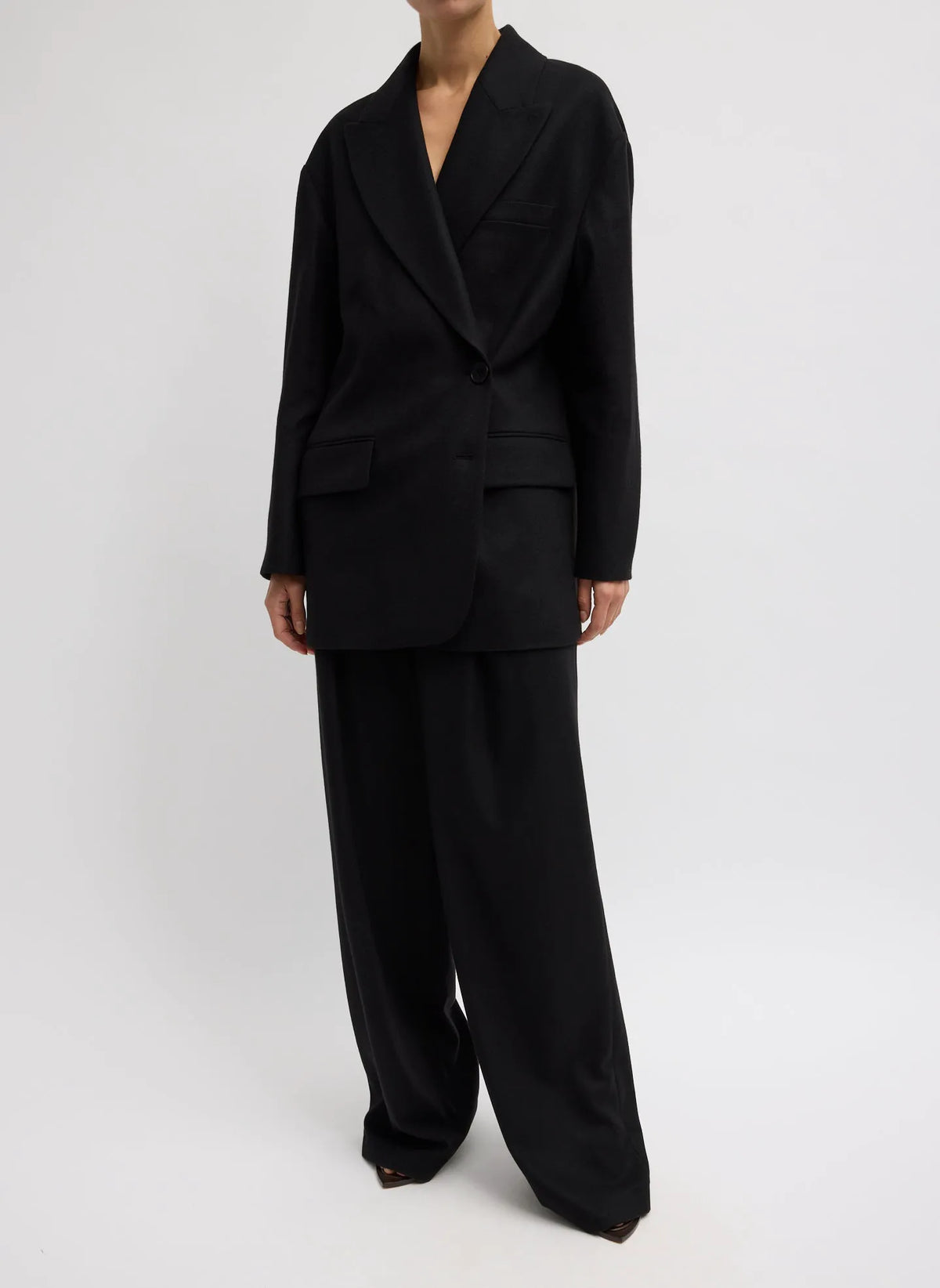 Cashmere Suiting Liam Blazer