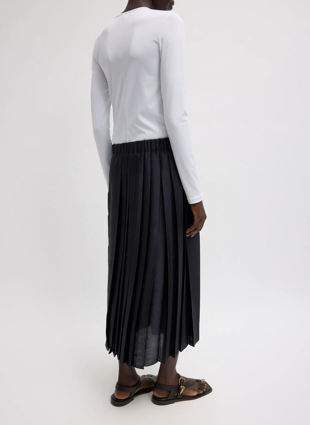Feather Weight Pleated Pull On Skirt