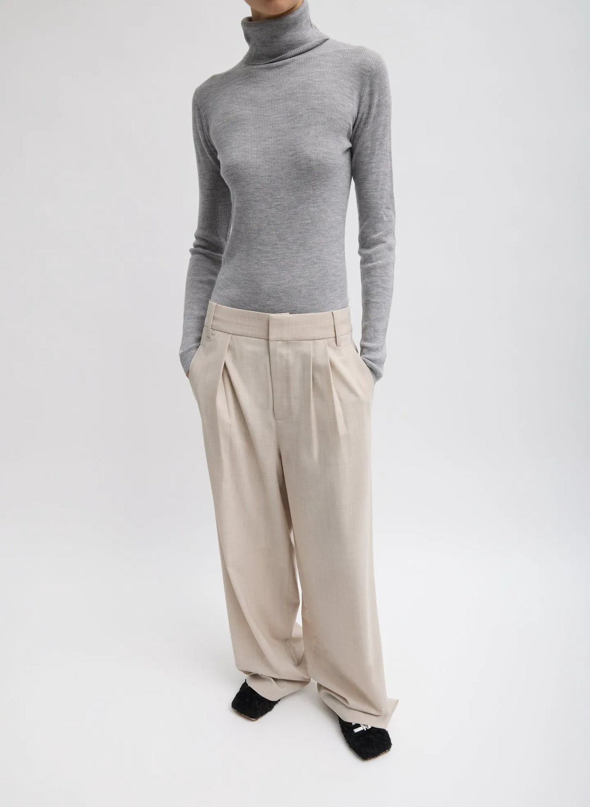 Featherweight Ribbed Sweater Turtleneck Pullover