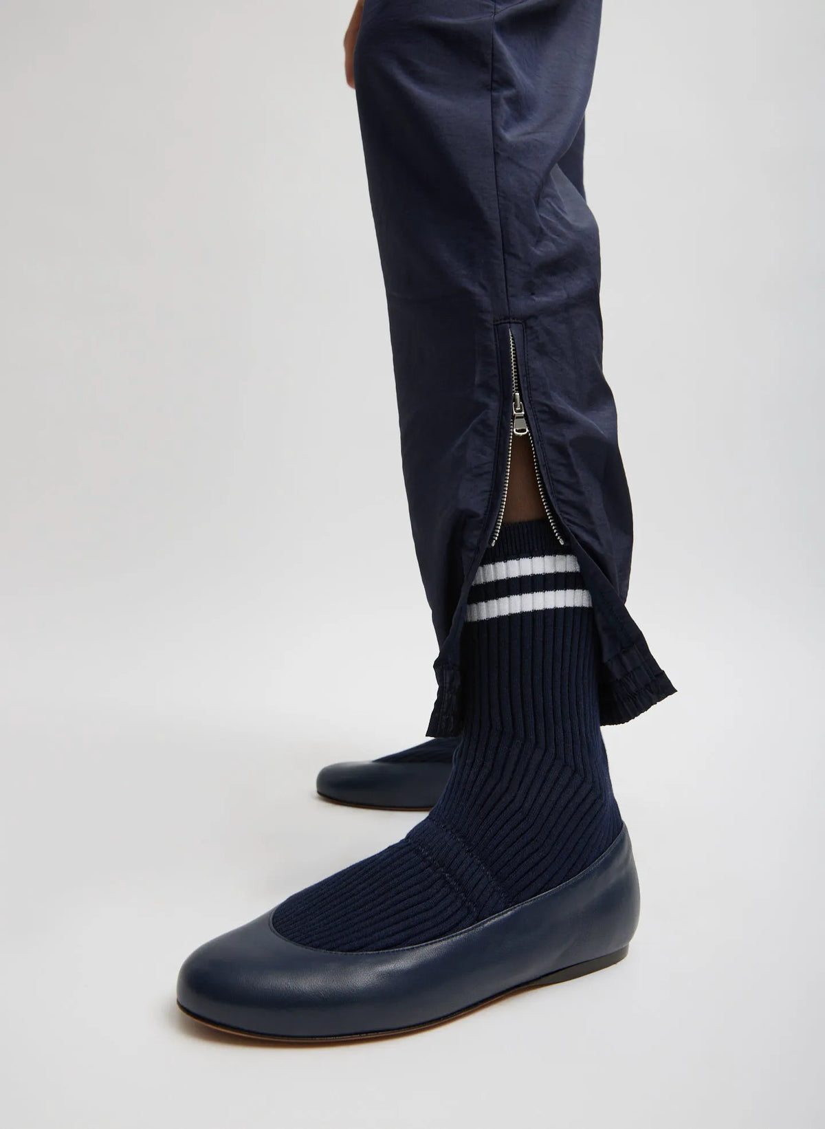 Crispy Nylon Kat Jogger
