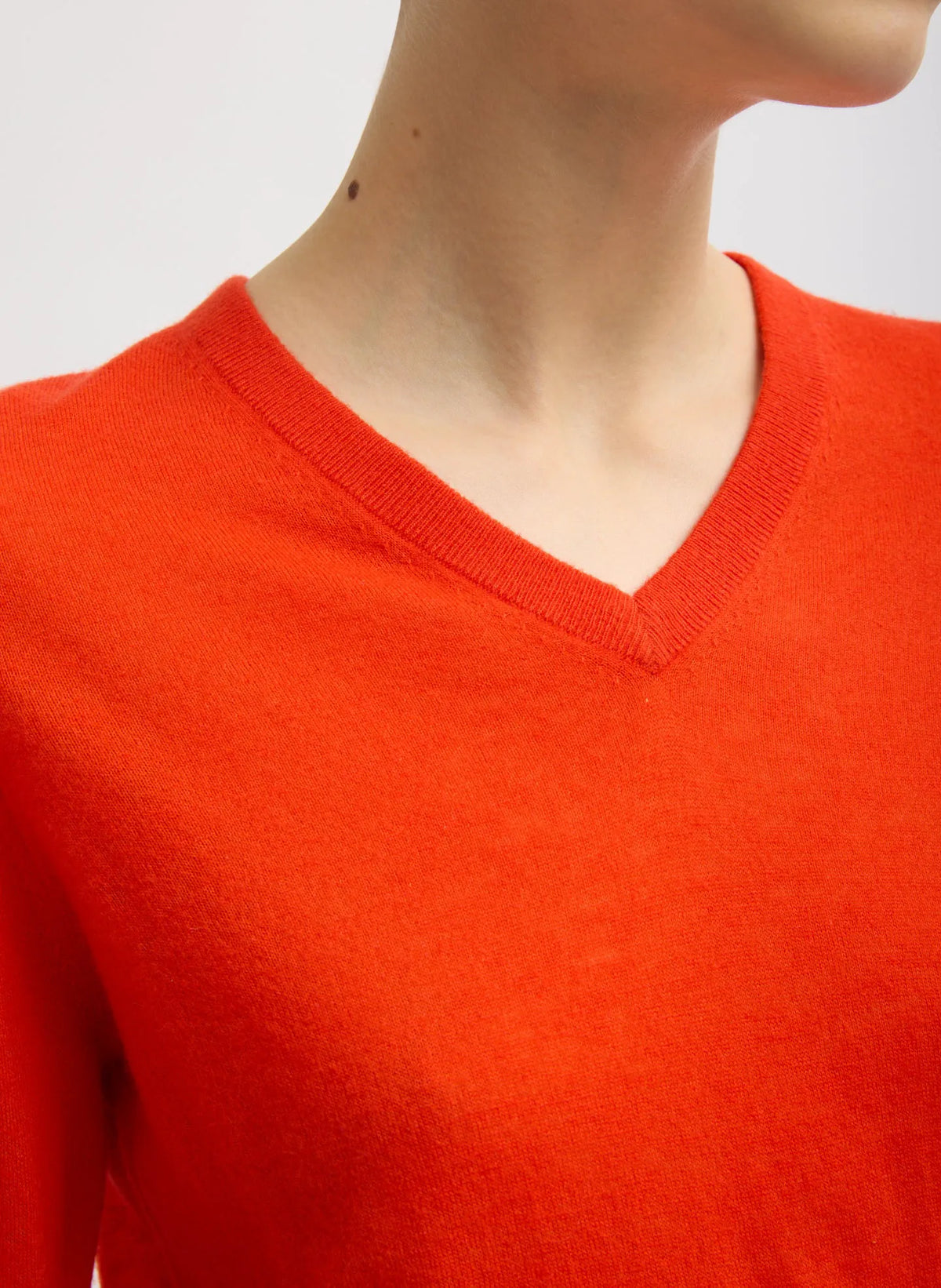 Skinlike Mercerized Wool Shrunken V-Neck Sweater