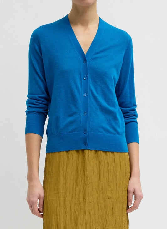 Skinlike Mercerized Wool V-Neck Shrunken Cardigan