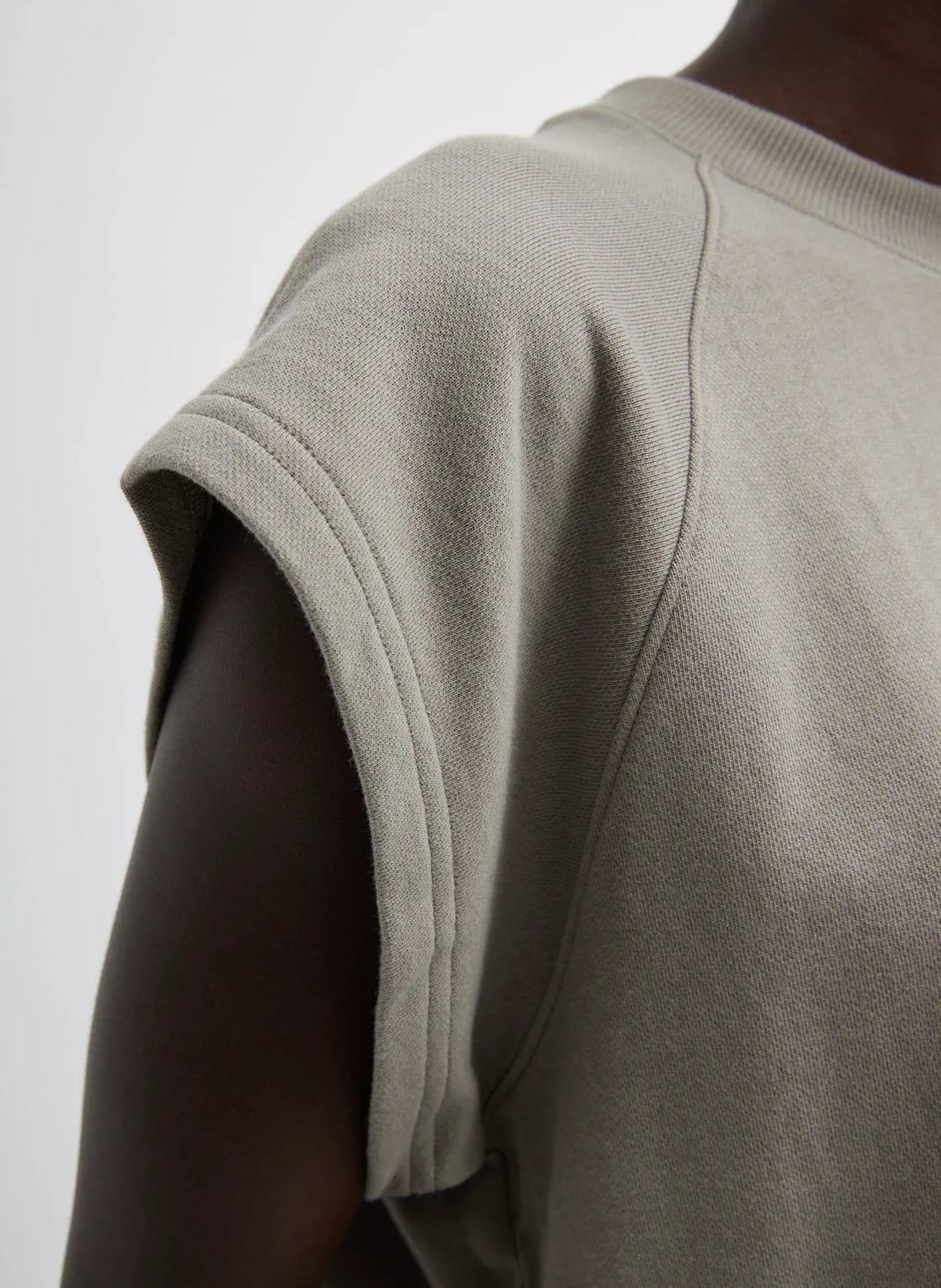 Light Weight Sweatshirting Sleeveless Easy Top